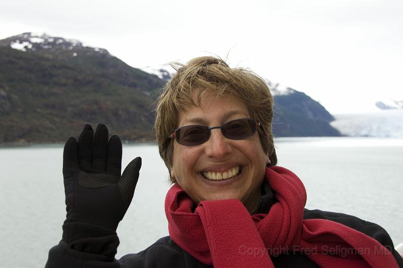 20071215 142235D2X 4200x2800.jpg - Cathy Cruising Chilean Fjords